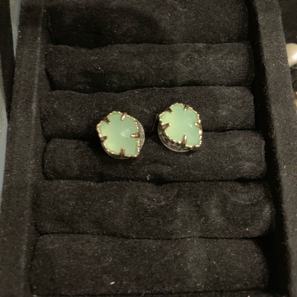 Kendra Scott earrings